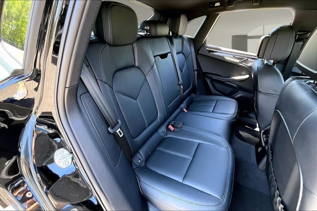 2025 Porsche Macan Base - Photo 23