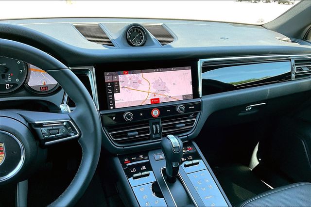 2025 Porsche Macan Base - Photo 15