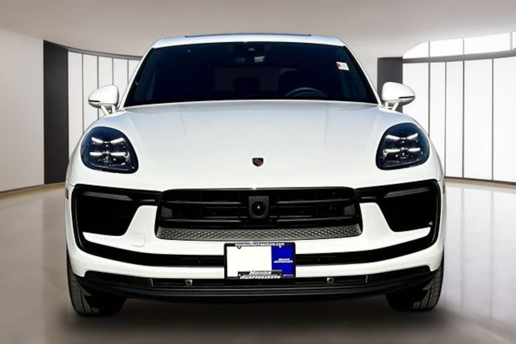 Used 2025 Porsche Macan SUV