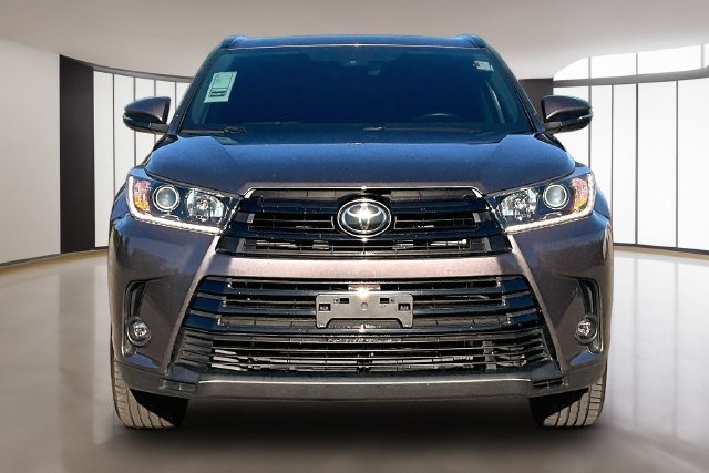Used 2019 Toyota Highlander SE SUV