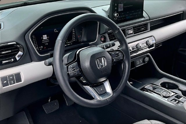 2025 Honda Pilot Elite - Photo 17