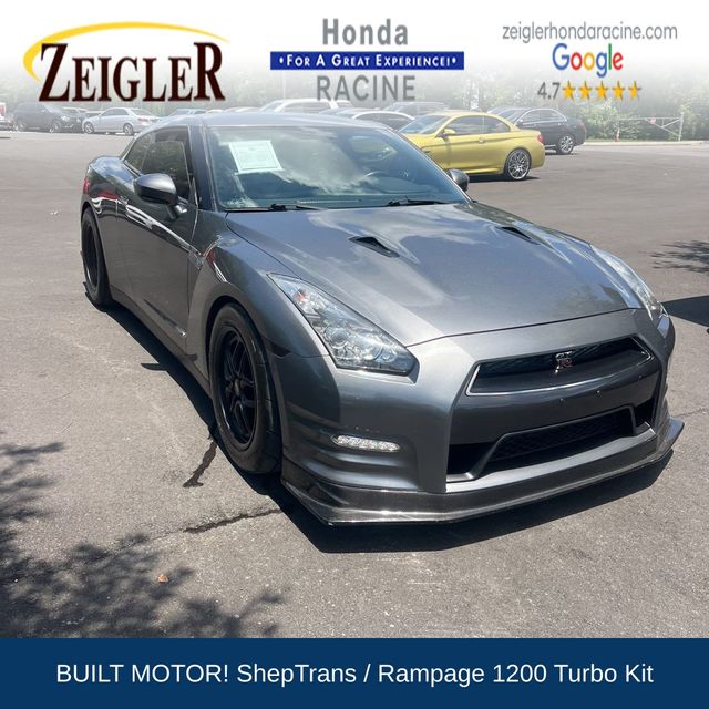  Nissan GT-R