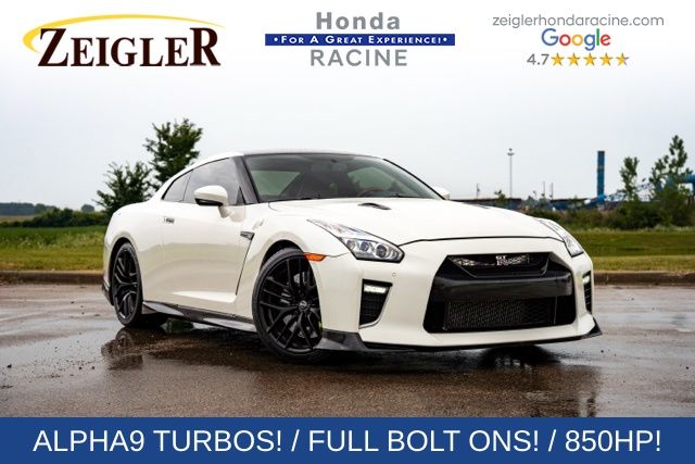 Nissan GT-R