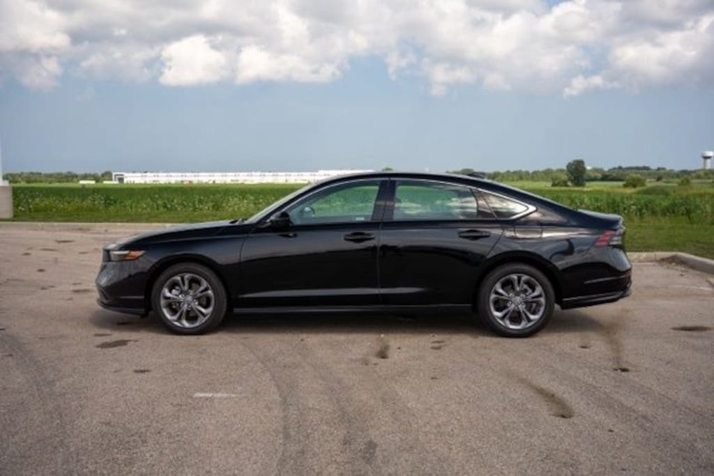 Used 2024 Honda Accord EX Sedan