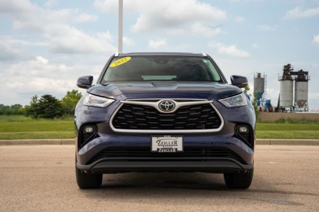 Used 2022 Toyota Highlander XLE SUV