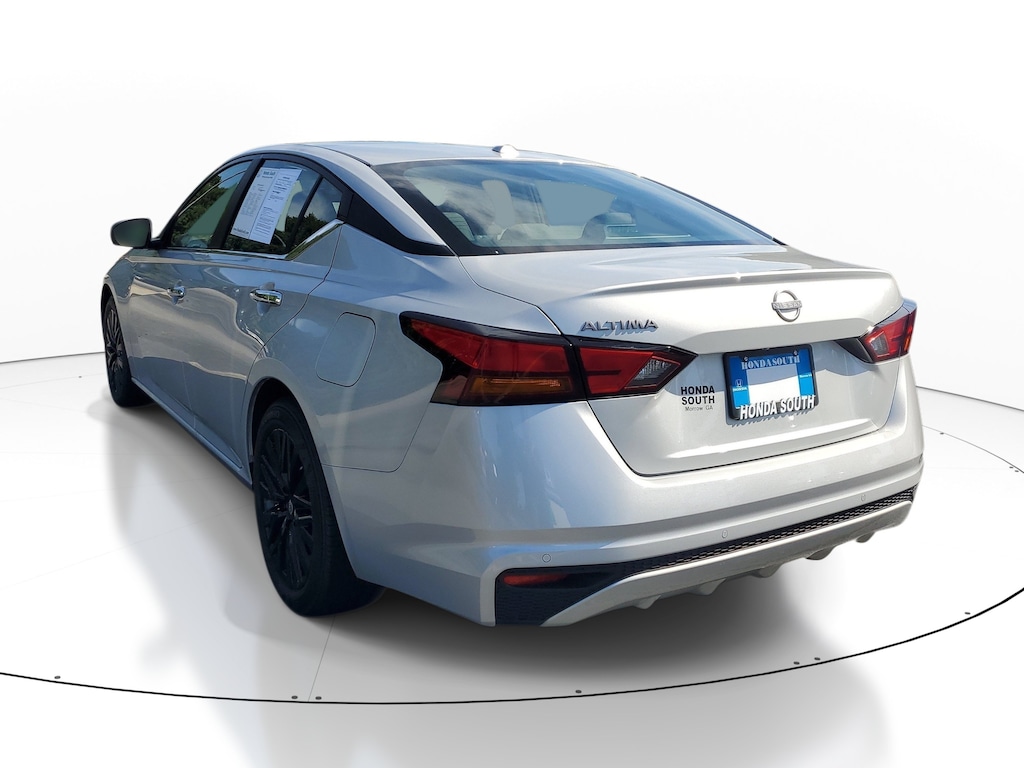 Used 2025 Nissan Altima SV Sedan