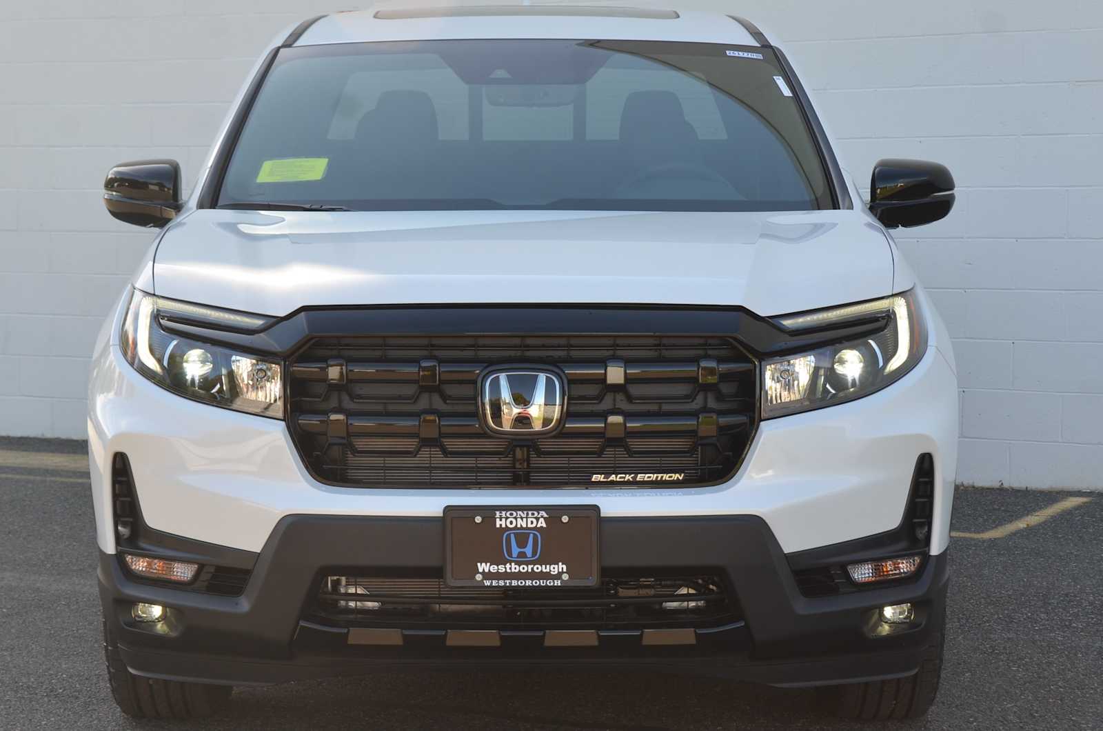 2026 Honda Ridgeline Black Edition - Photo 2