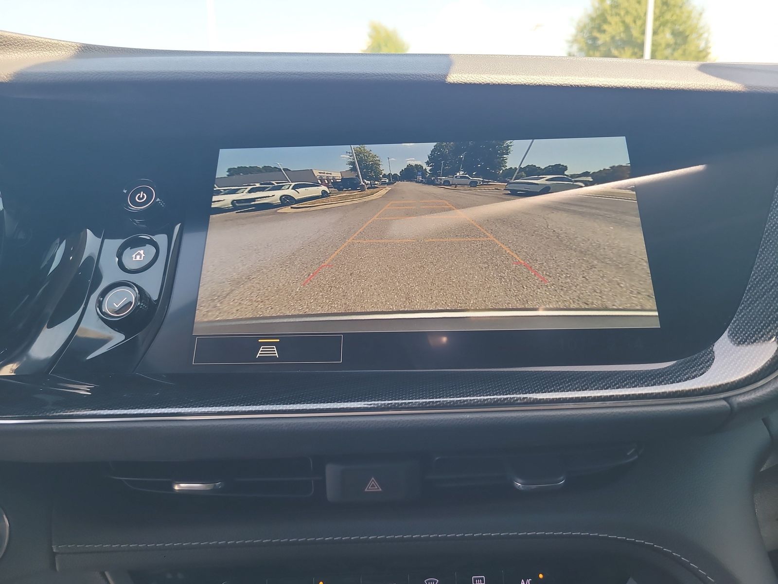 2023 Buick Envision Essence - Photo 22