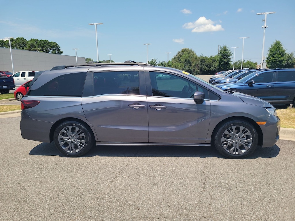 Used 2025 Honda Odyssey Touring Minivan/Van