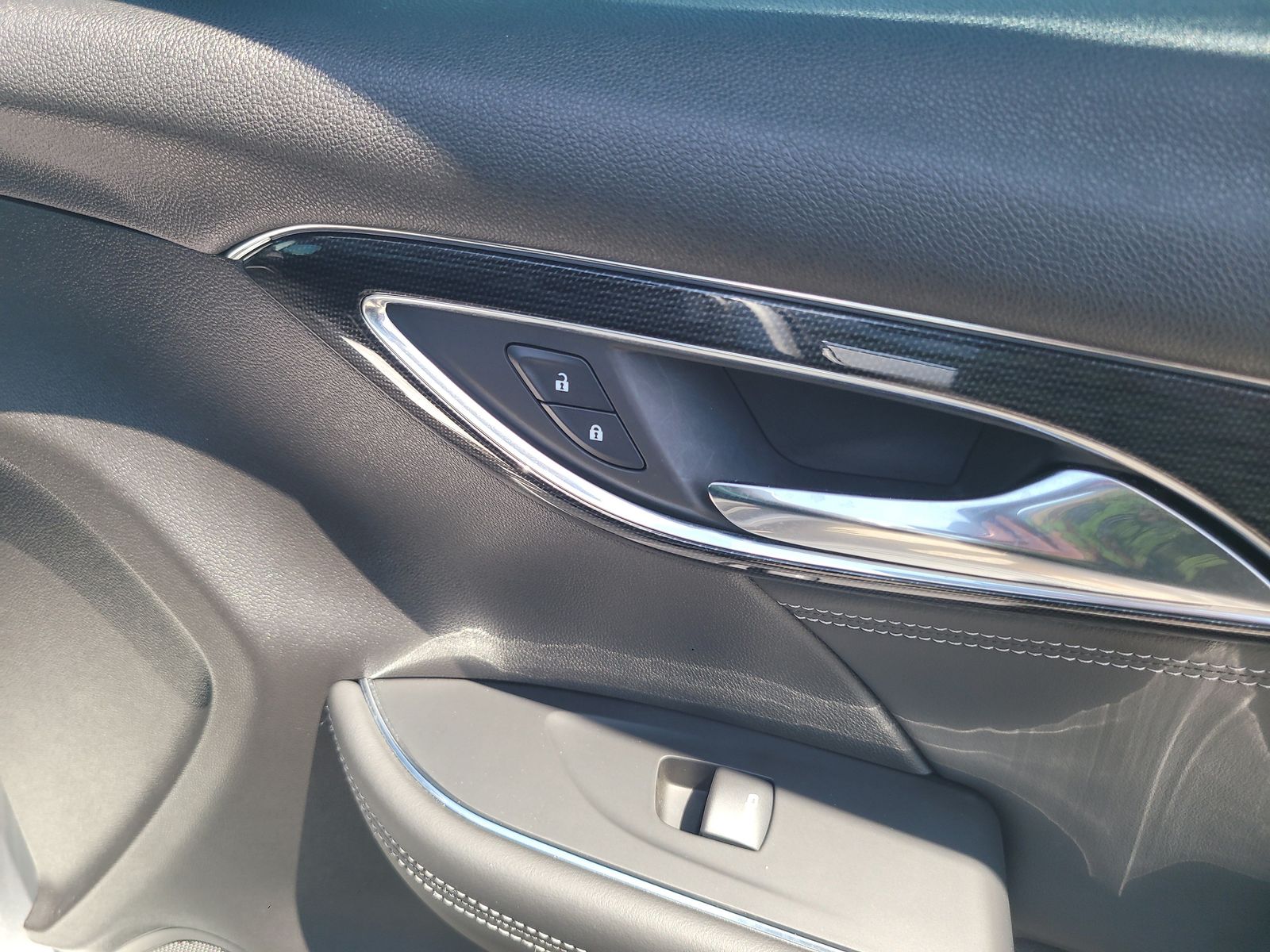 2023 Buick Envision Essence - Photo 30