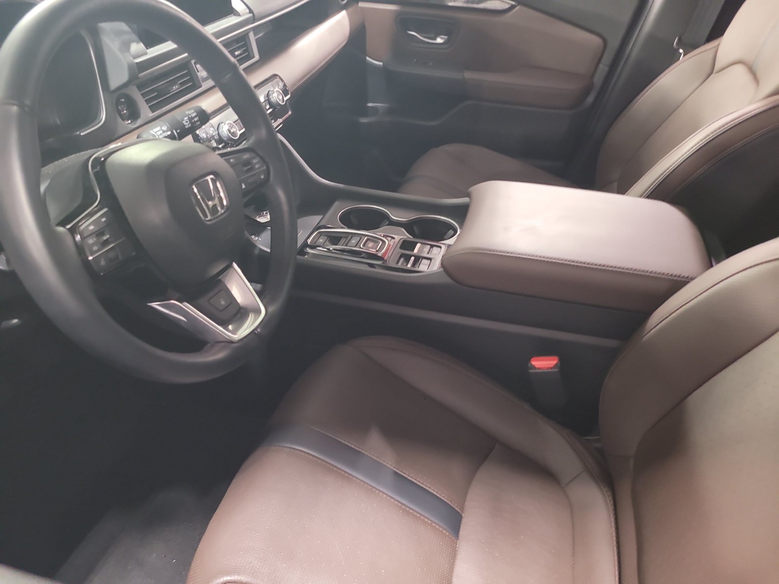 Used 2025 Honda Pilot Elite SUV