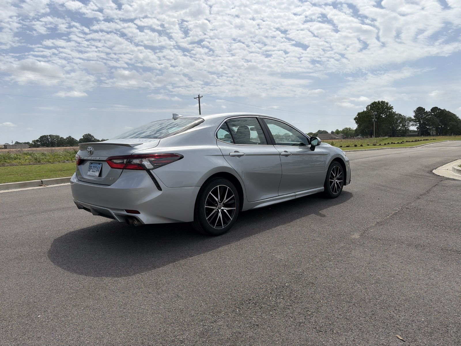 Used 2023 Toyota Camry SE Sedan