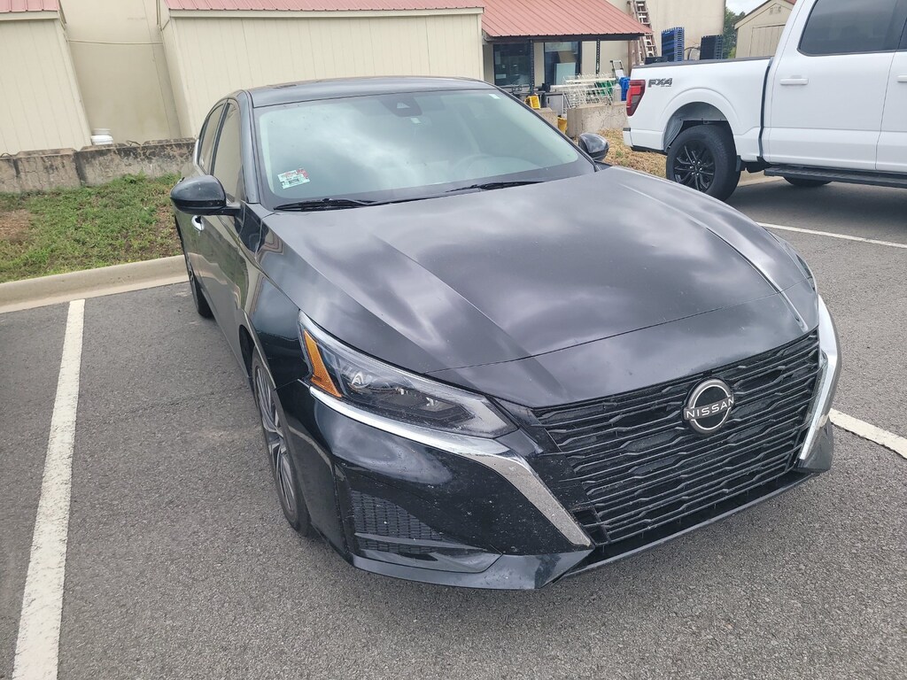 Used 2023 Nissan Altima 2.5 SV Sedan