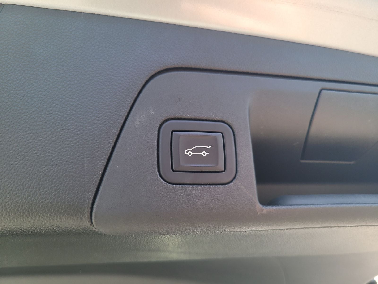 2023 Buick Envision Essence - Photo 27