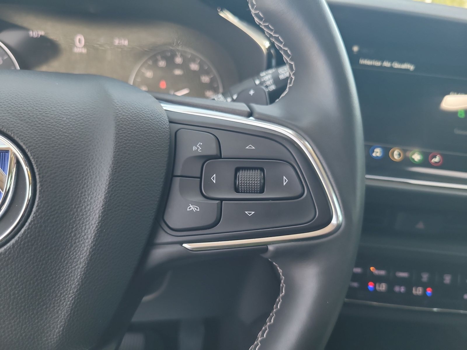 2023 Buick Envision Essence - Photo 15