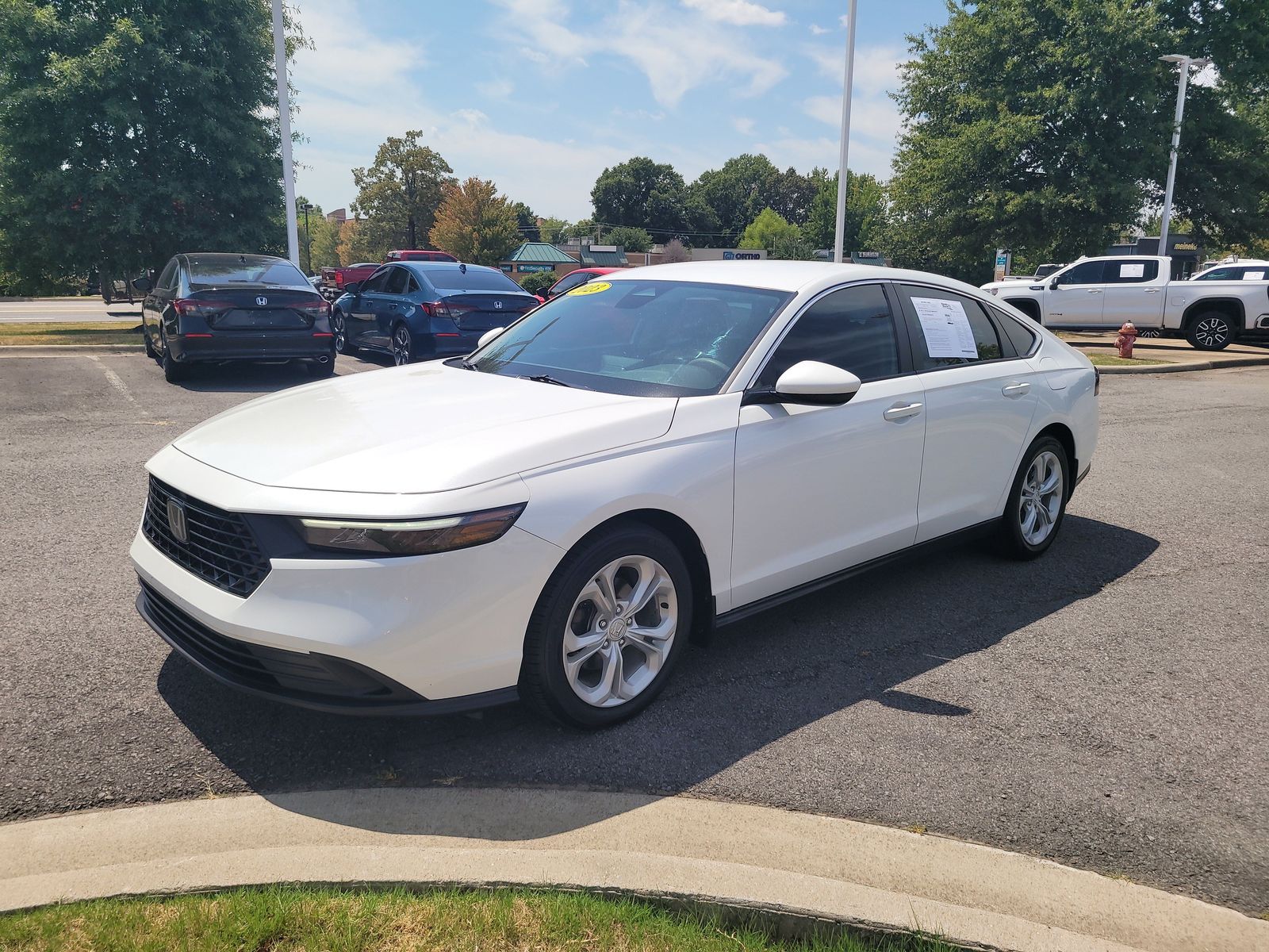 2023 Honda Accord LX - Photo 7