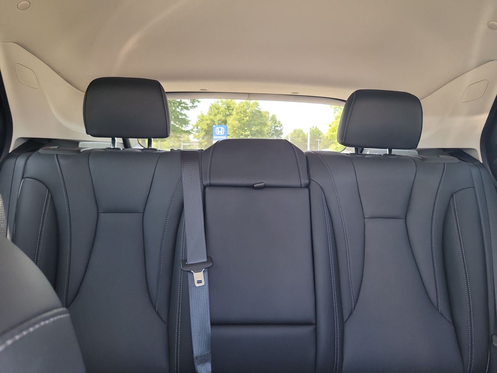 2023 Buick Envision Essence - Photo 23