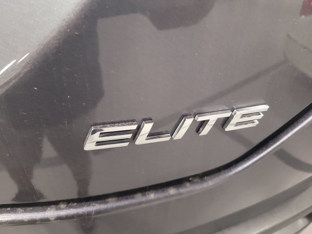 Used 2025 Honda Pilot Elite SUV
