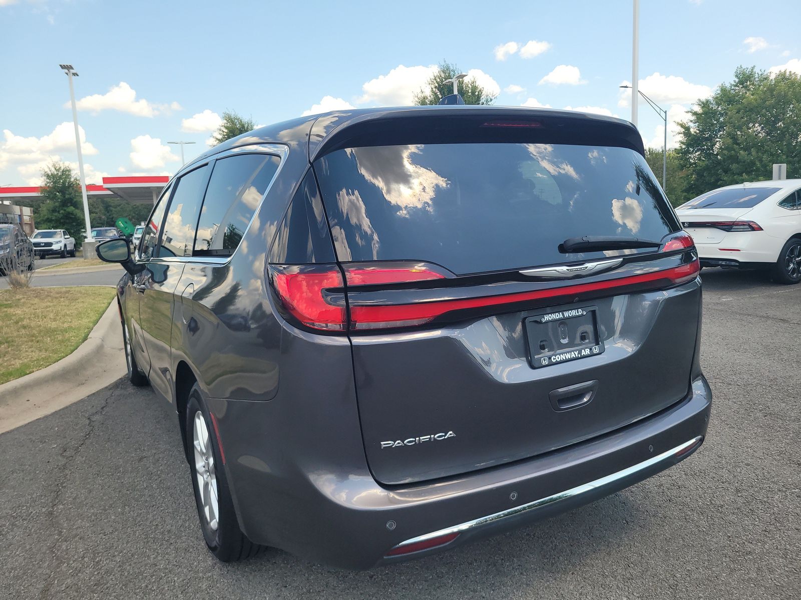 2023 Chrysler Pacifica Touring L - Photo 5