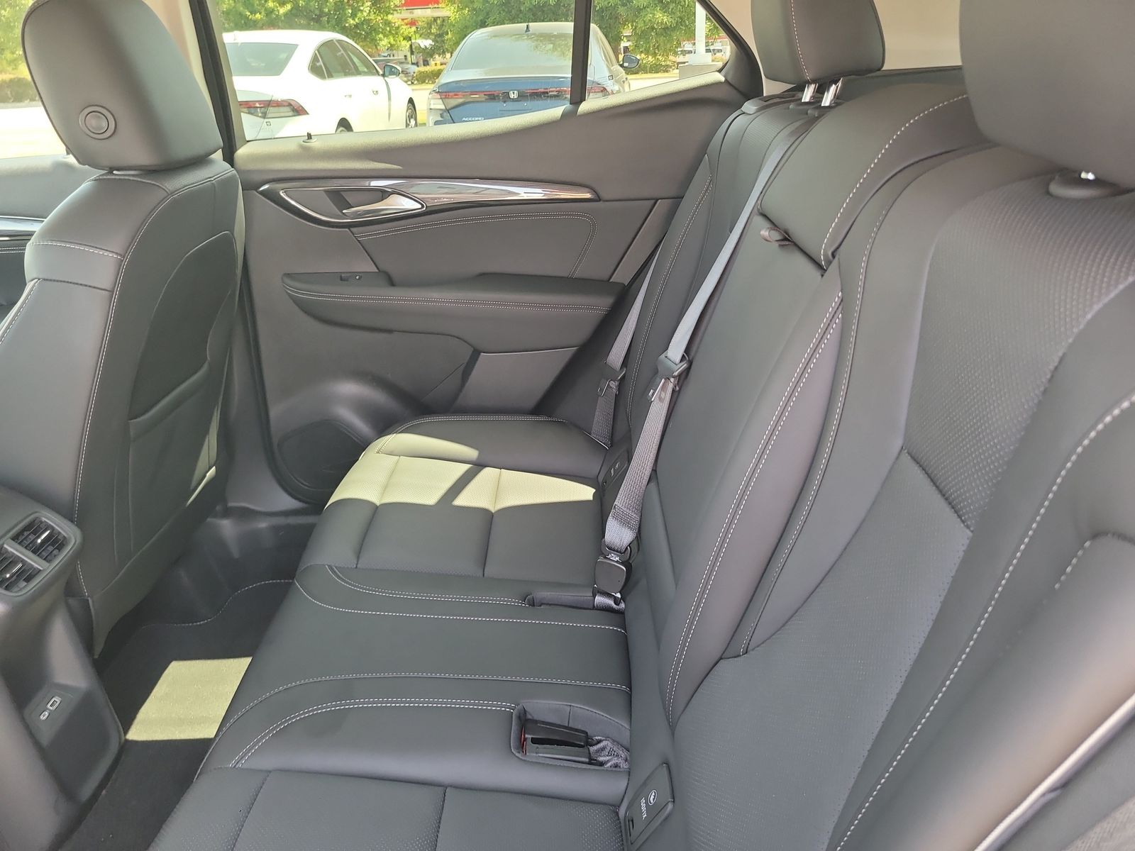 2023 Buick Envision Essence - Photo 24