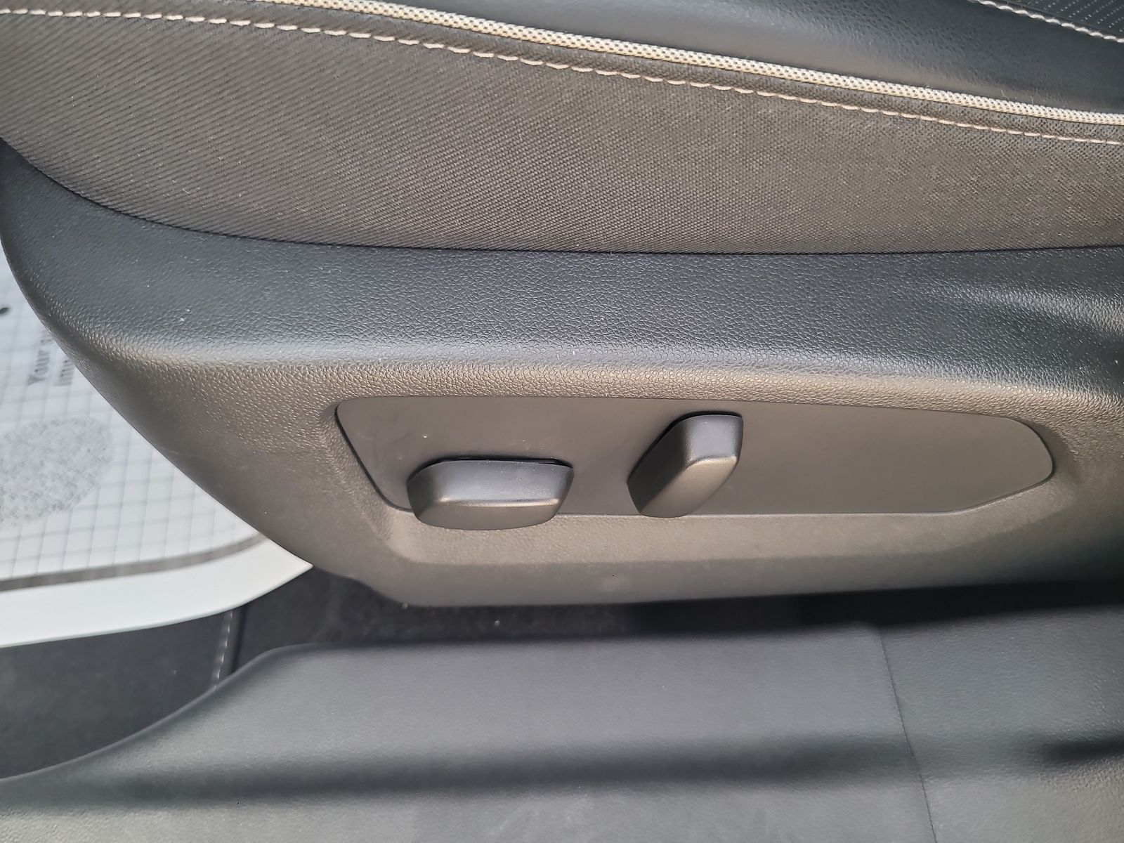 2023 Buick Envision Essence - Photo 12