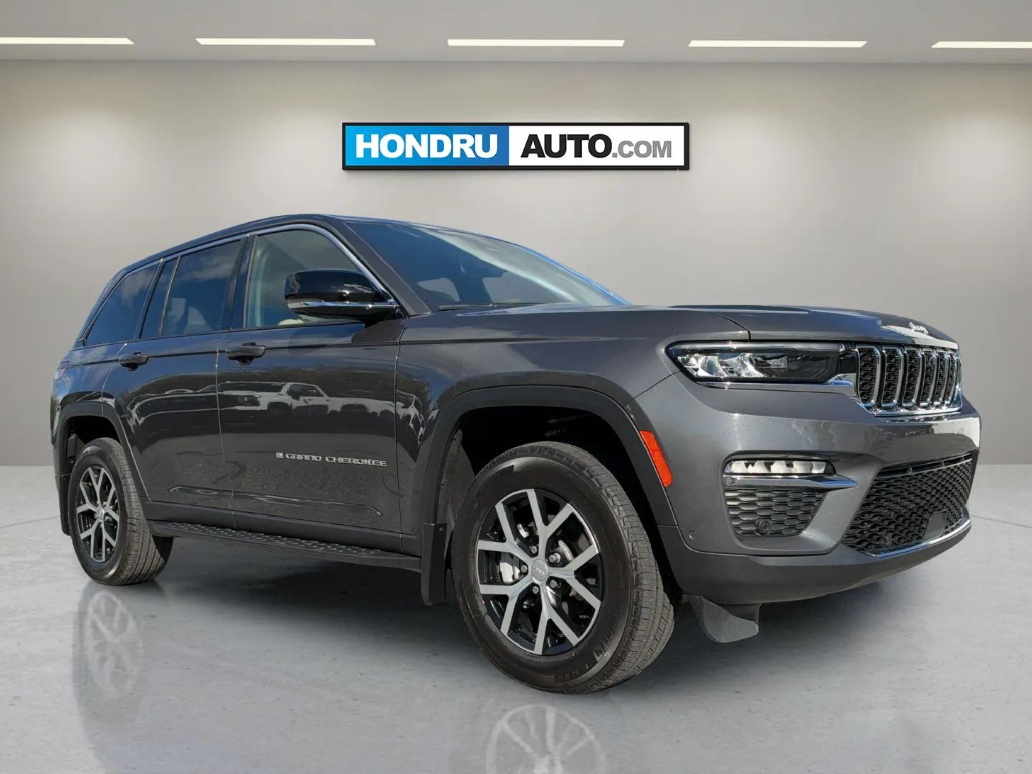 Used 2025 Jeep Grand Cherokee Limited Sport Utility