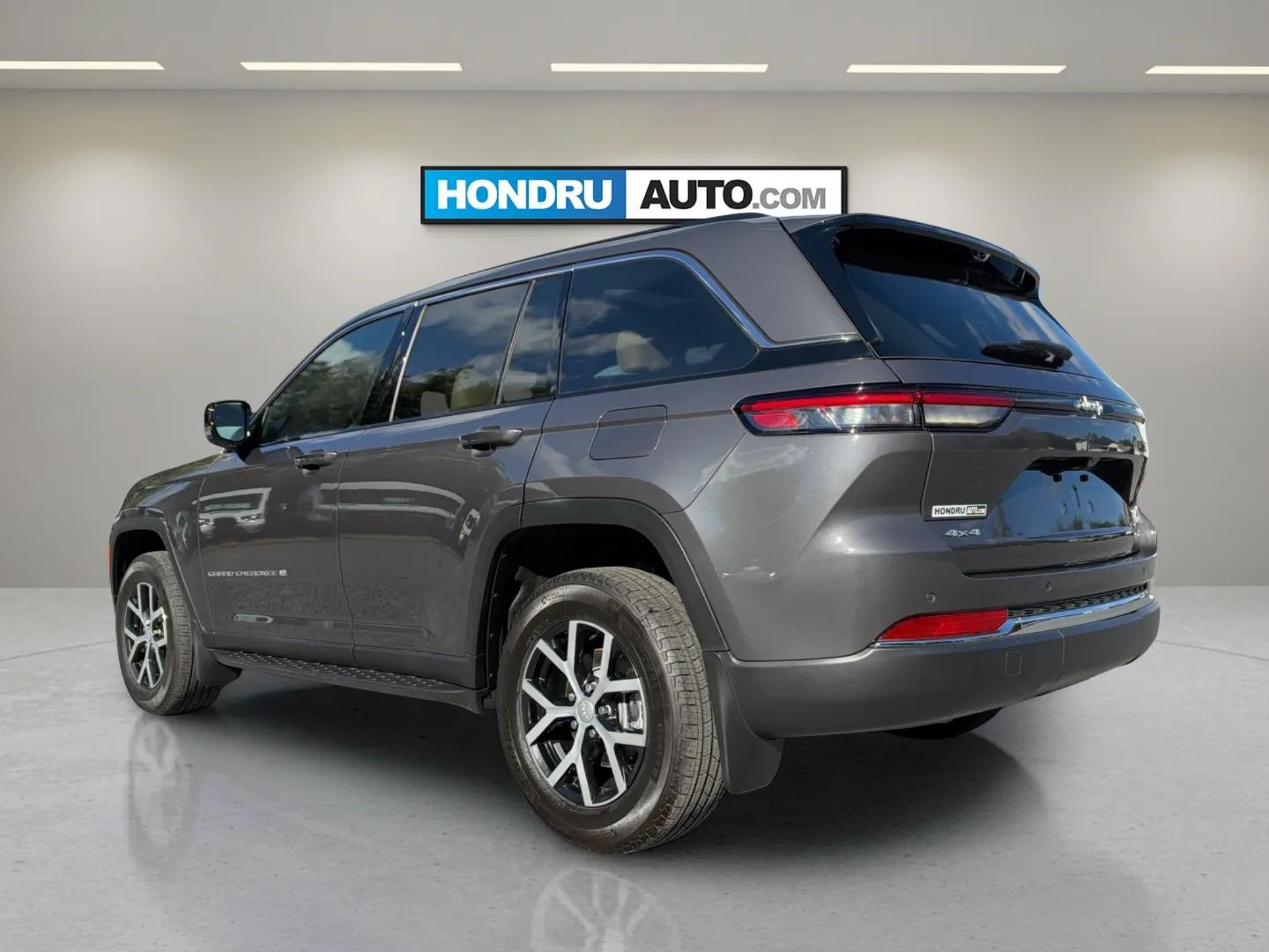 Used 2025 Jeep Grand Cherokee Limited Sport Utility