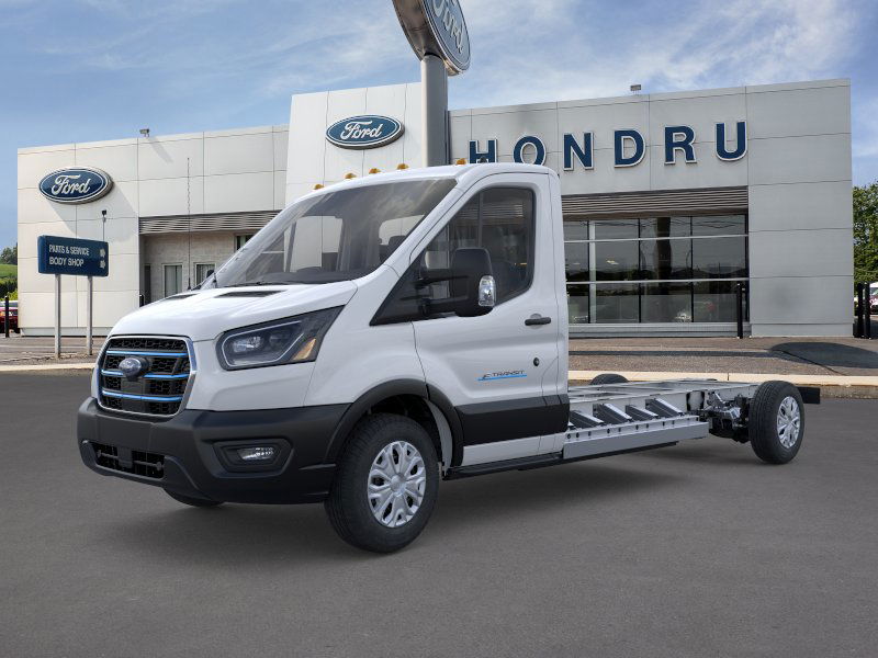 2025 Ford E-Transit Cutaway Base
