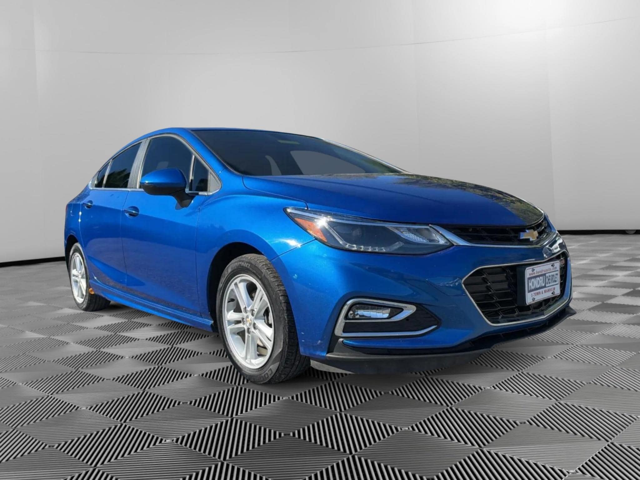 Used 2018 Chevrolet Cruze LT with VIN 1G1BE5SM4J7238930 for sale in Elizabethtown, PA