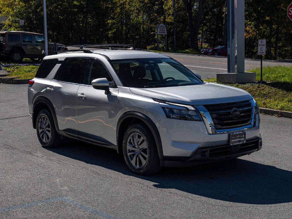 Used 2023 Nissan Pathfinder SV SUV