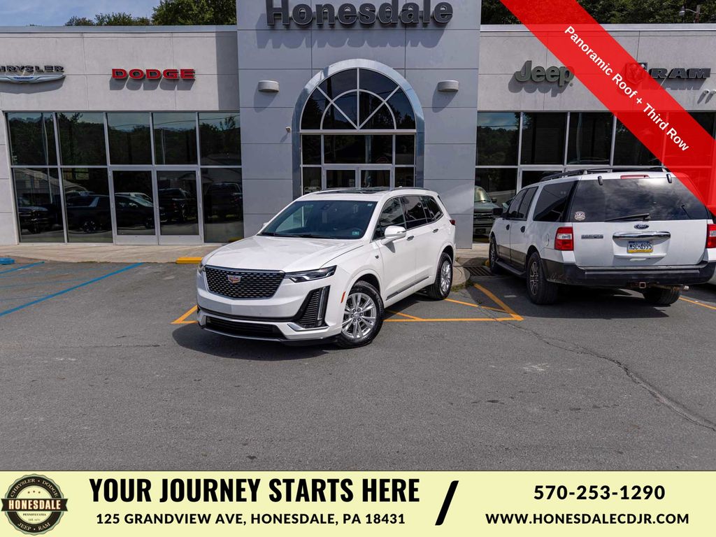  Cadillac XT6