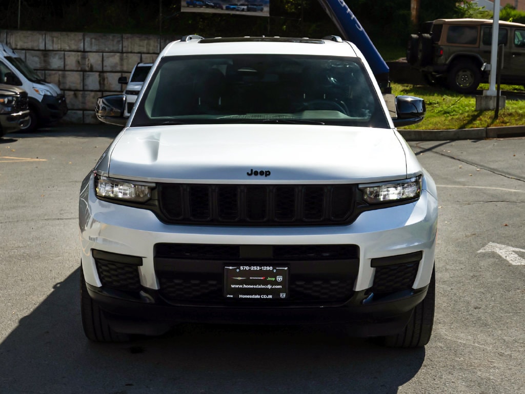 Used 2023 Jeep Grand Cherokee L Altitude SUV