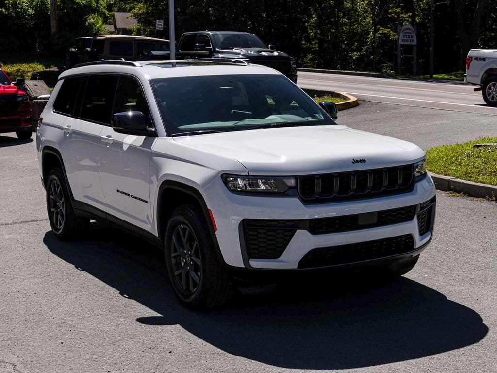 New 2027 Jeep Grand Cherokee L LAREDO ALTITUDE 4X4 Sport Utility