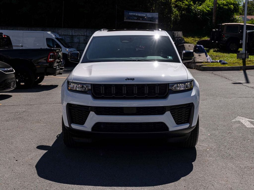 New 2027 Jeep Grand Cherokee L LAREDO ALTITUDE 4X4 Sport Utility