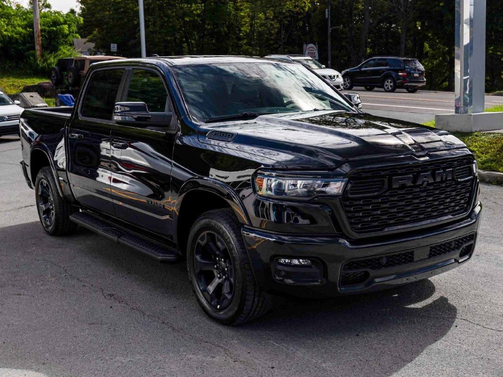 New 2027 Ram 1500 BIG HORN CREW CAB 4X4 5'7 BOX Pickup