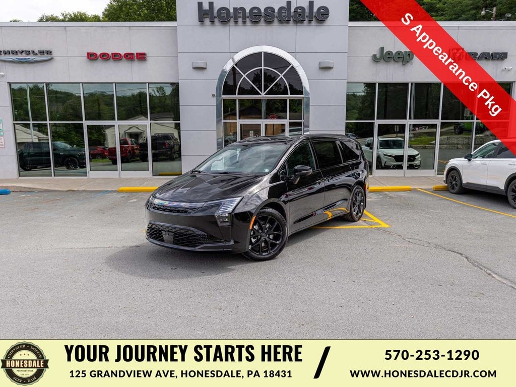 New 2027 Chrysler Pacifica LIMITED Passenger Van