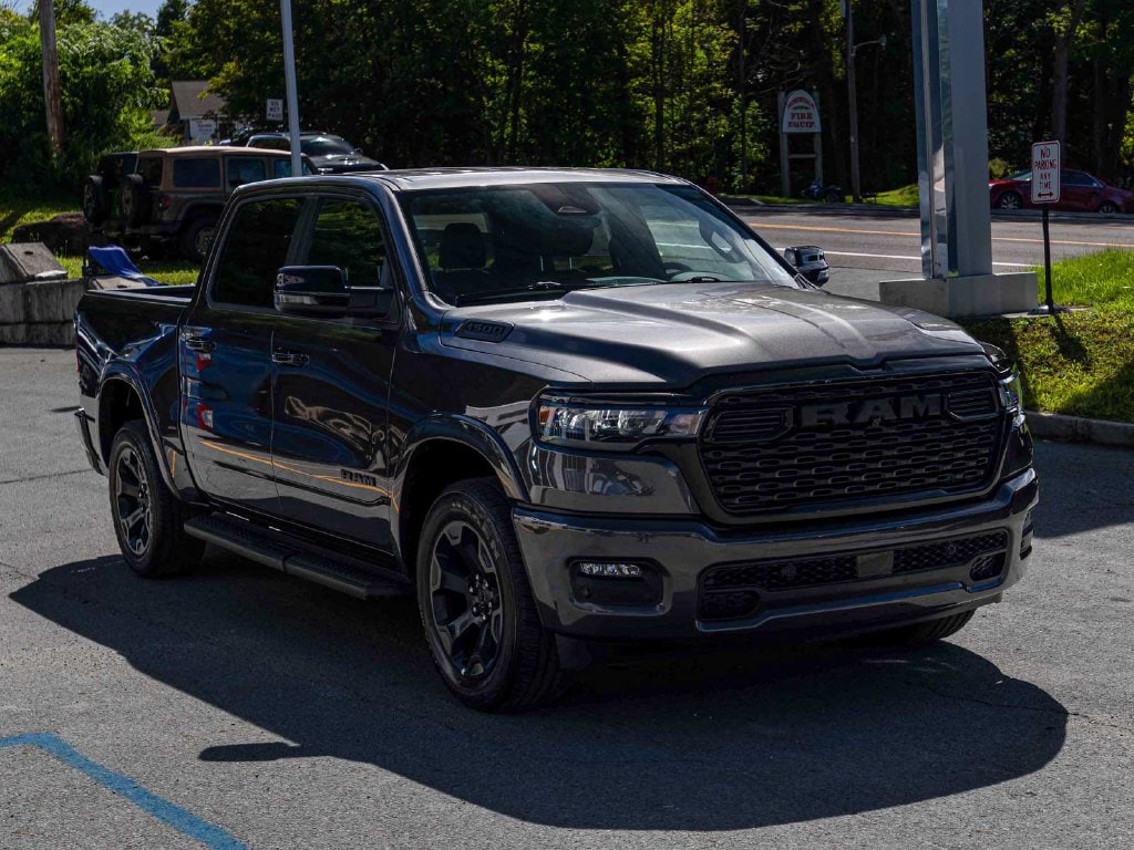 New 2027 Ram 1500 BIG HORN CREW CAB 4X4 5'7 BOX Pickup