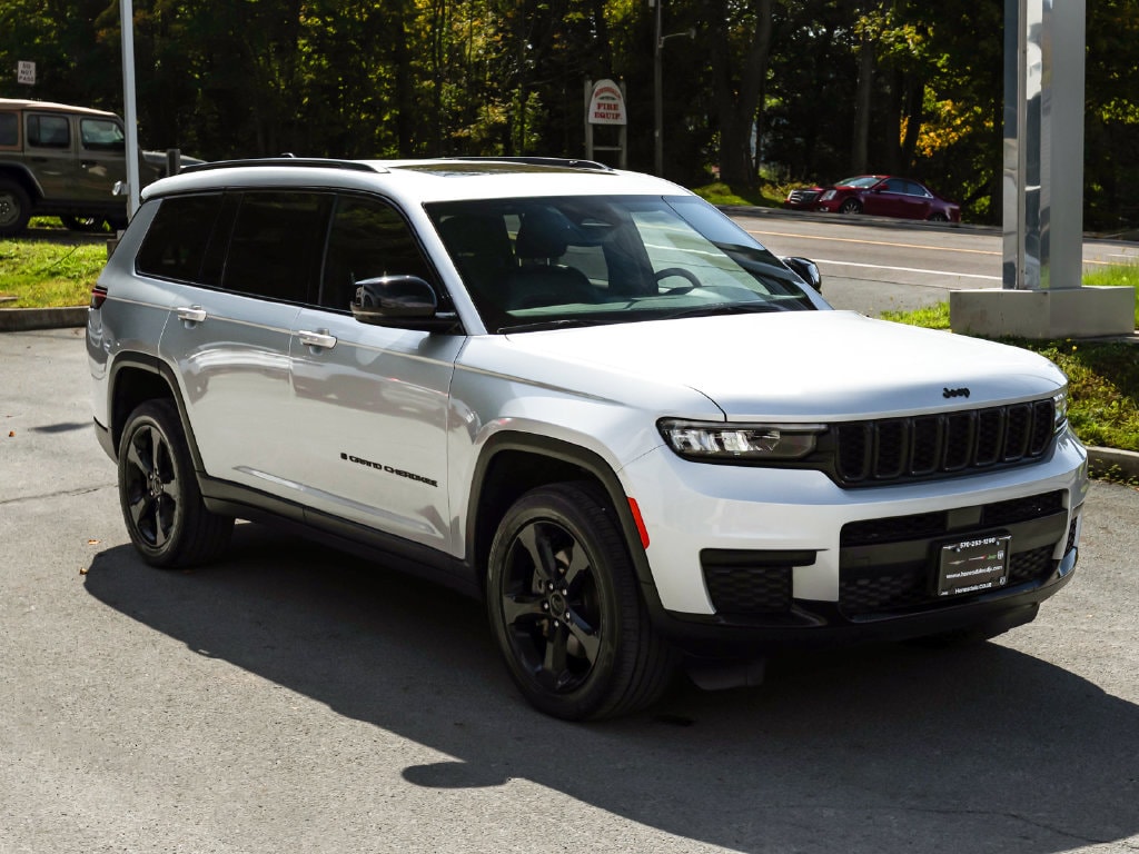 Used 2023 Jeep Grand Cherokee L Altitude SUV