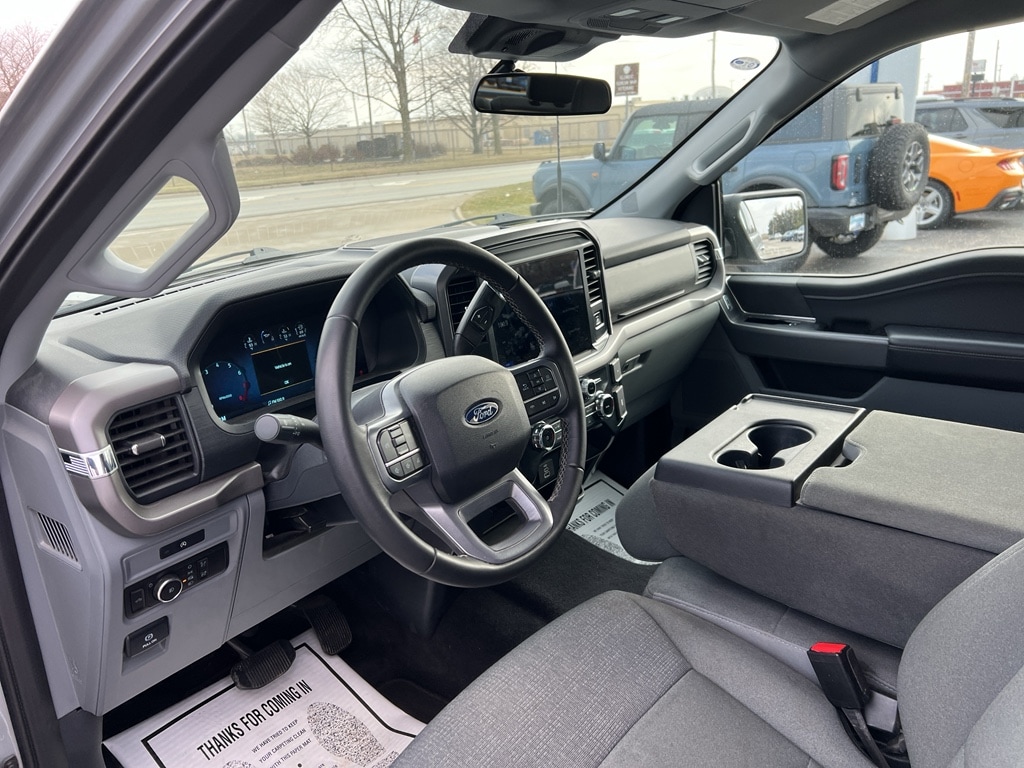 2025 Ford F-150 XLT - Photo 9