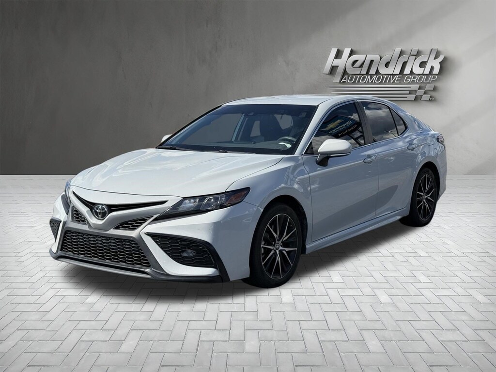 Used 2024 Toyota Camry SE Sedan