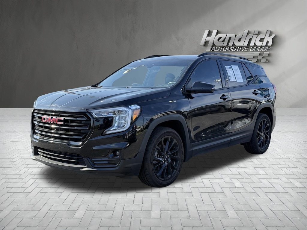 Used 2024 GMC Terrain SLT SUV