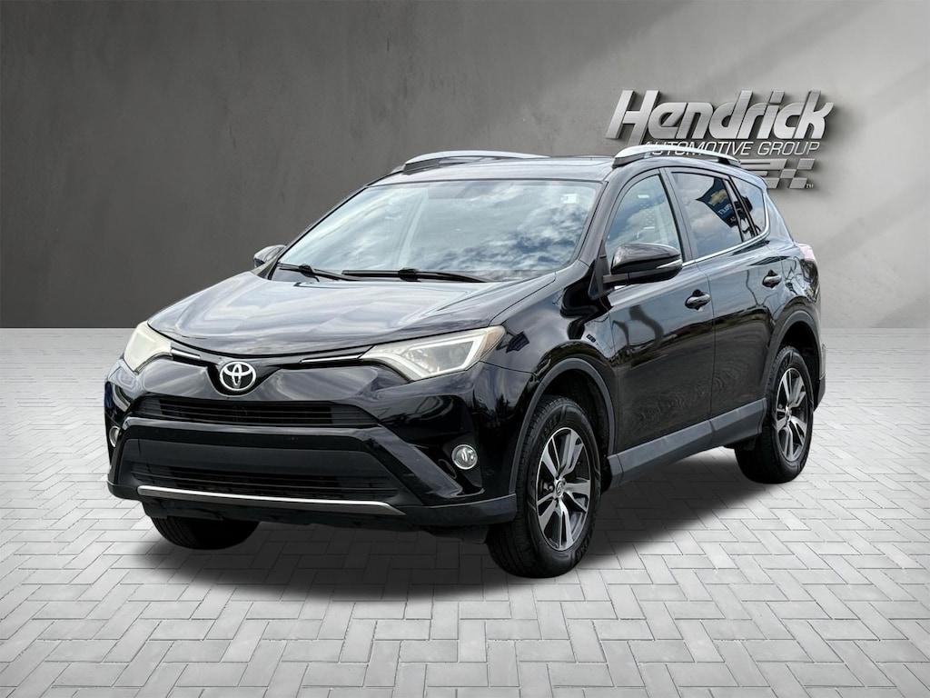 Used 2016 Toyota RAV4 XLE SUV