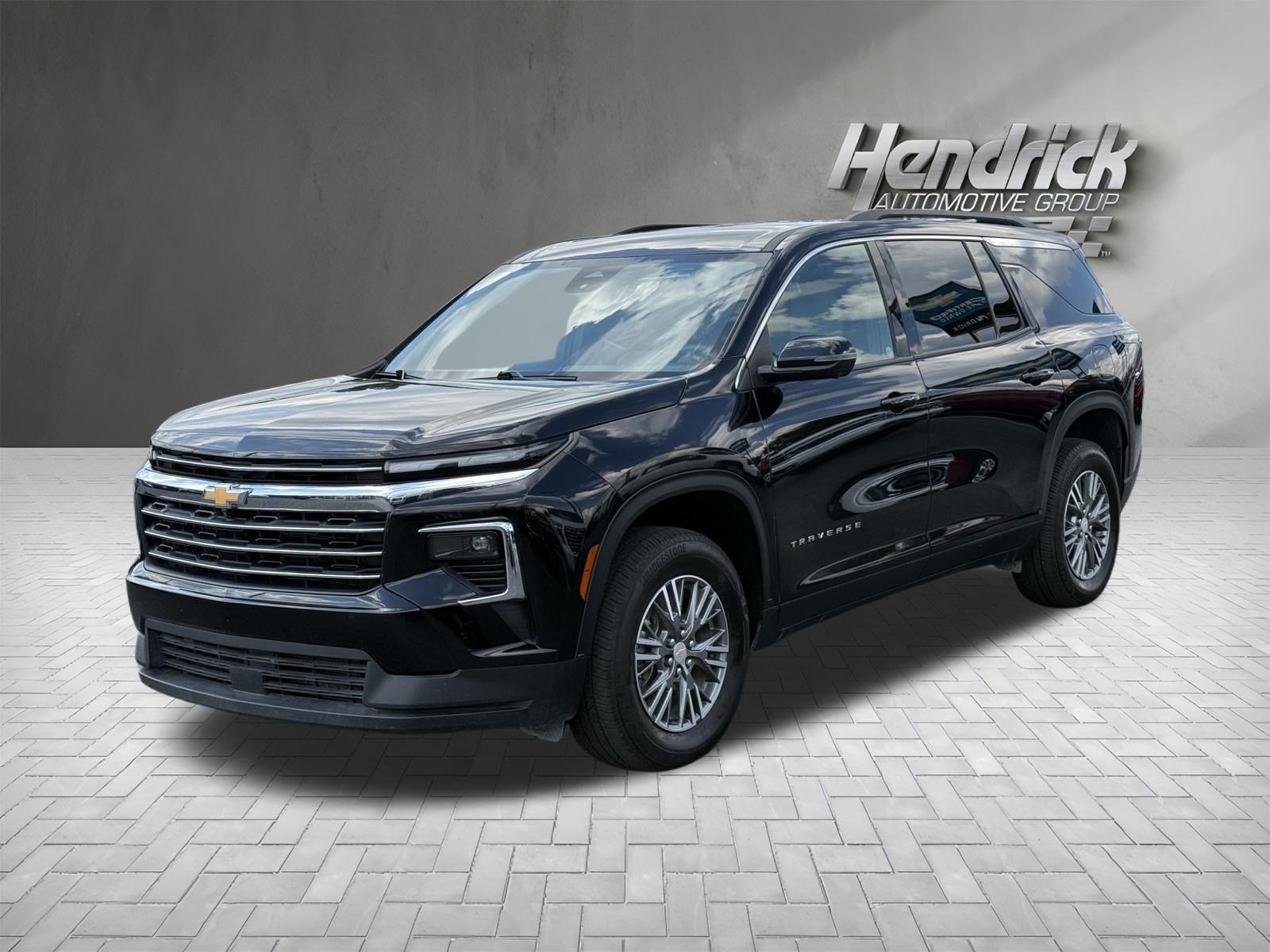 Used 2026 Chevrolet Traverse FWD LT SUV