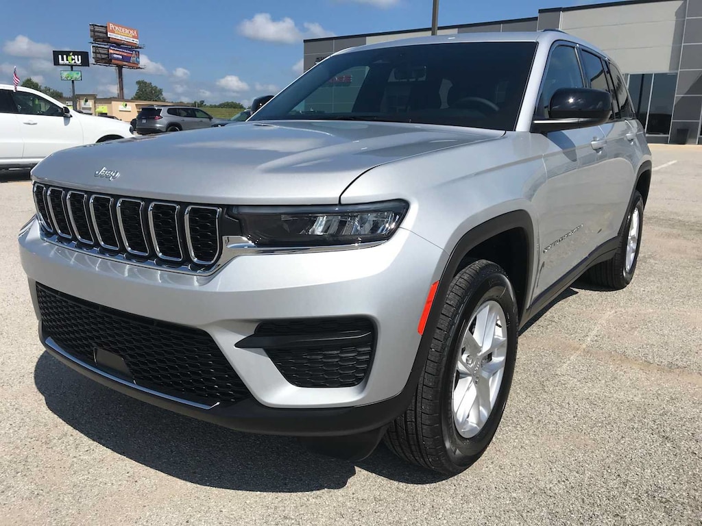 New 2026 Jeep Grand Cherokee LAREDO X 4X4 Sport Utility