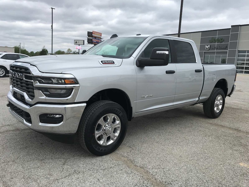 New 2026 Ram 2500 BIG HORN CREW CAB 4X4 6'4 BOX Pickup