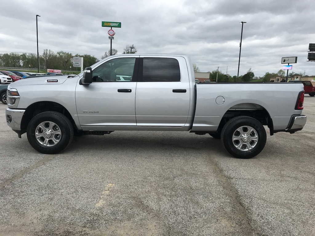 New 2026 Ram 2500 BIG HORN CREW CAB 4X4 6'4 BOX Pickup