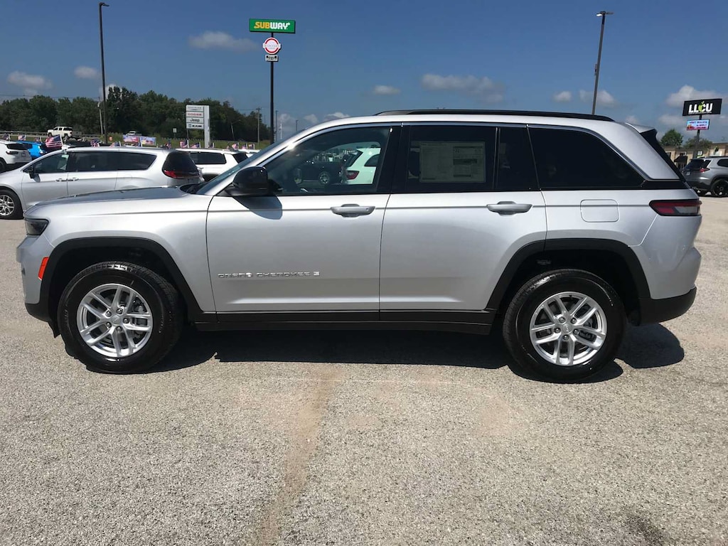 New 2026 Jeep Grand Cherokee LAREDO X 4X4 Sport Utility