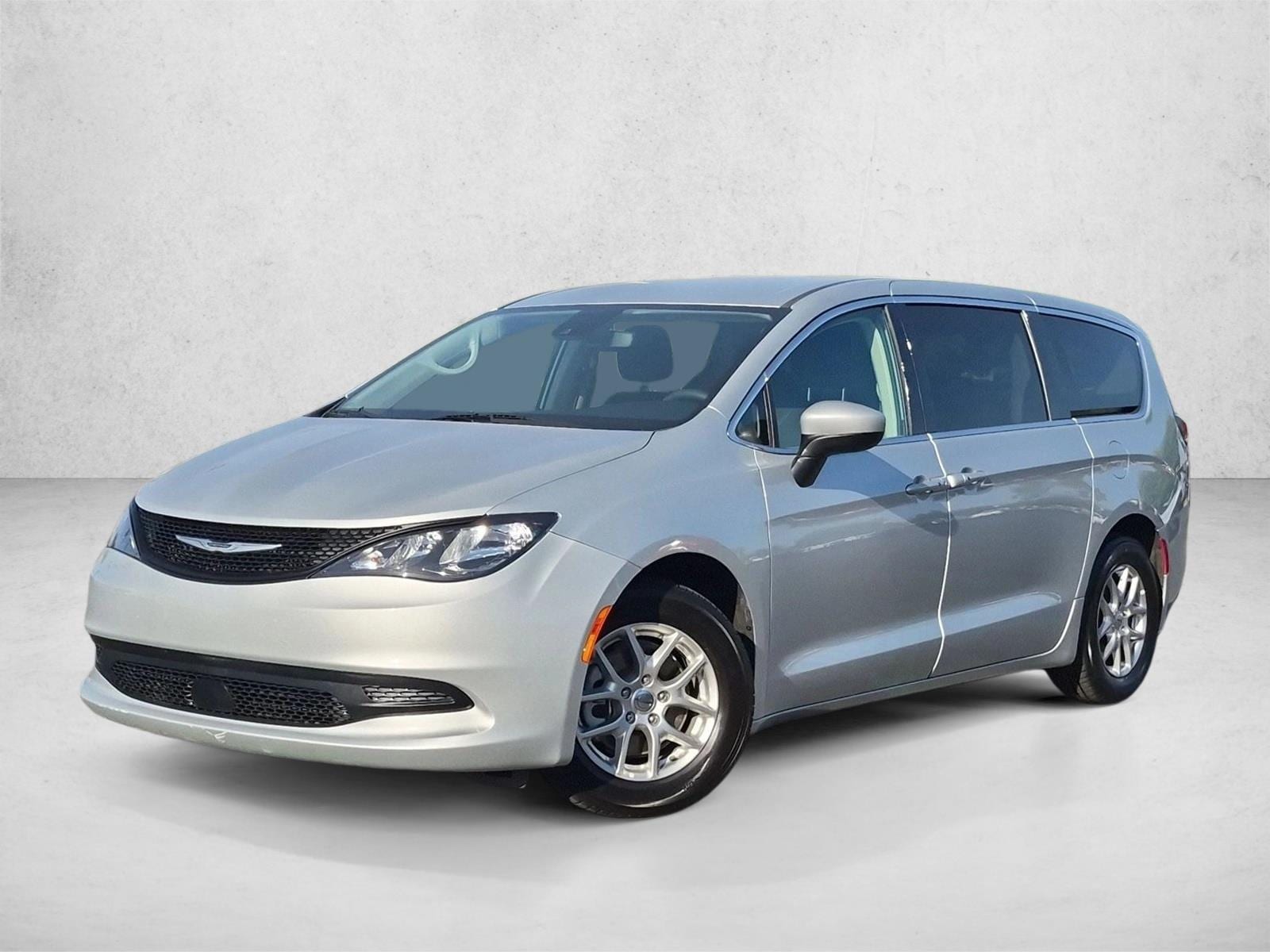 2023 Chrysler Voyager