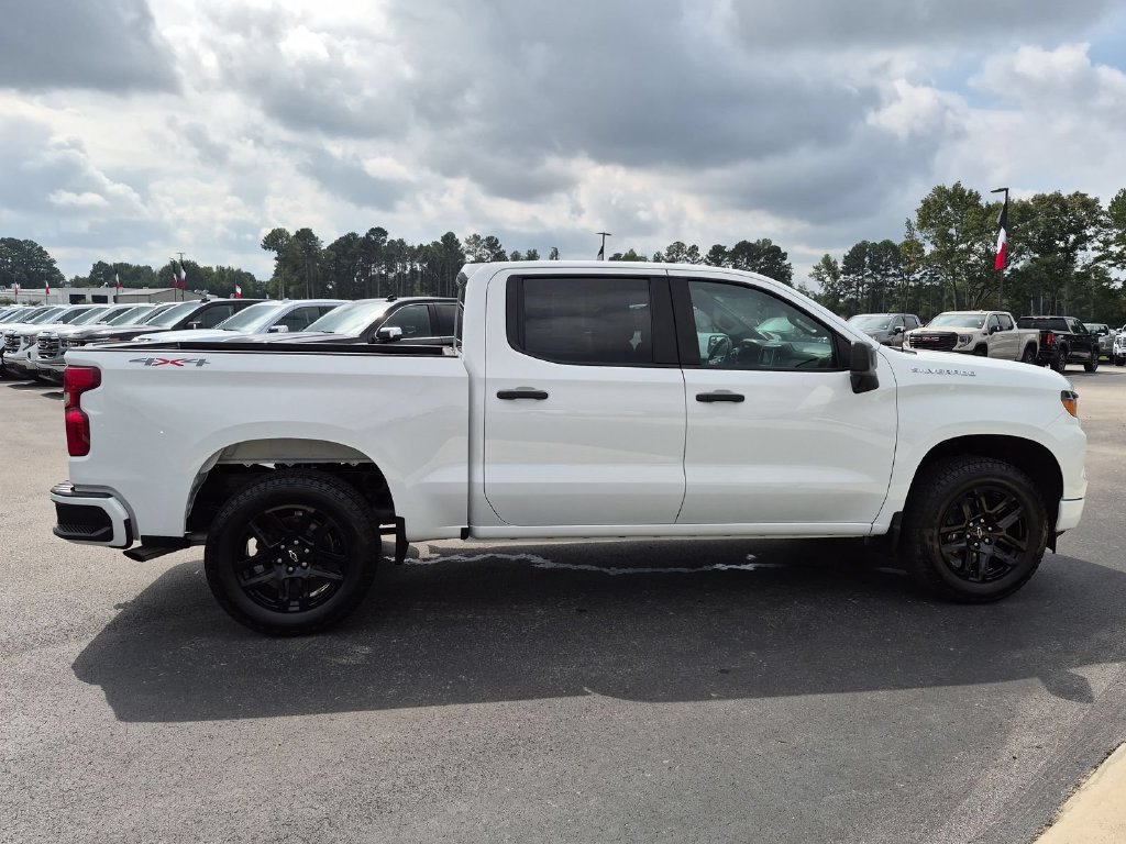 Used 2022 Chevrolet Silverado 1500 Custom Truck — photo 2 of 4