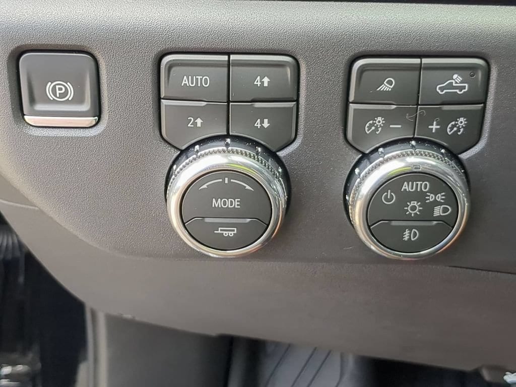 2026 GMC Sierra 1500 SLT - Photo 16